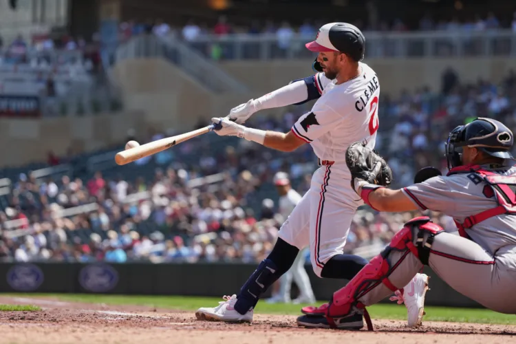 Clemens has 3 RBIs, Twins sweep Braves